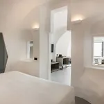 Ξενοδοχείο Sun Rocks Boutique - Caldera View & Sunset Dining Experience 3*