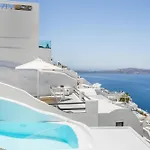 Sun Rocks Boutique - Caldera View & Sunset Dining Experience Φηροστεφάνι