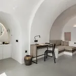 Sun Rocks Boutique - Caldera View & Sunset Dining Experience Hotel 3*