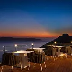 Sun Rocks Boutique - Caldera View & Sunset Dining Experience 3*