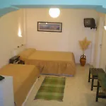 Sun Rocks Boutique - Caldera View & Sunset Dining Experience Hotel