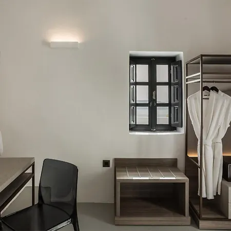 Sun Rocks Boutique - Caldera View & Sunset Dining Experience Hotel 3*