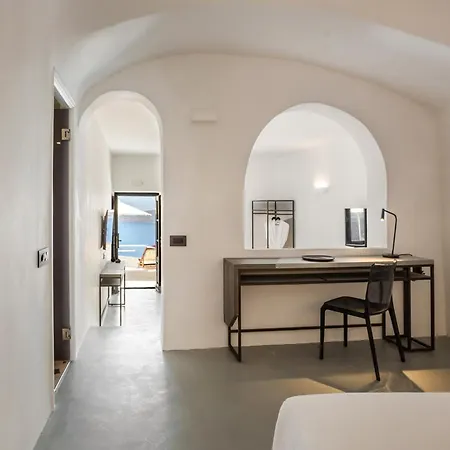 Sun Rocks Boutique - Caldera View & Sunset Dining Experience 3*