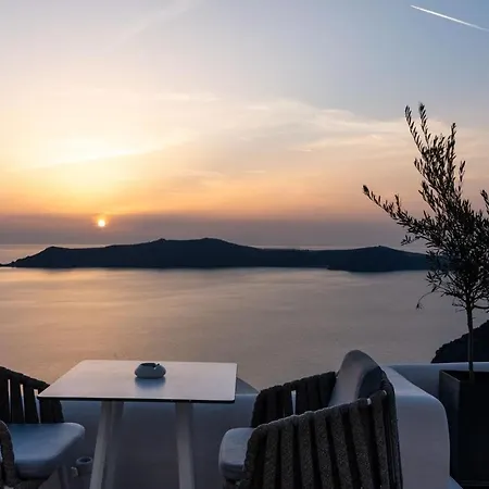 Sun Rocks Boutique - Caldera View & Sunset Dining Experience
