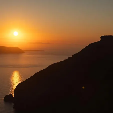 Sun Rocks Boutique - Caldera View & Sunset Dining Experience 3*