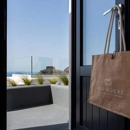 Sun Rocks Boutique - Caldera View & Sunset Dining Experience