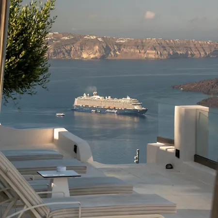 Sun Rocks Boutique - Caldera View & Sunset Dining Experience Hotel