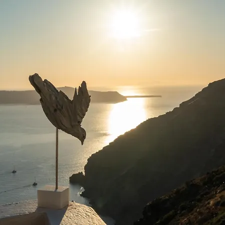 Sun Rocks Boutique - Caldera View & Sunset Dining Experience 호텔 피로스테파니