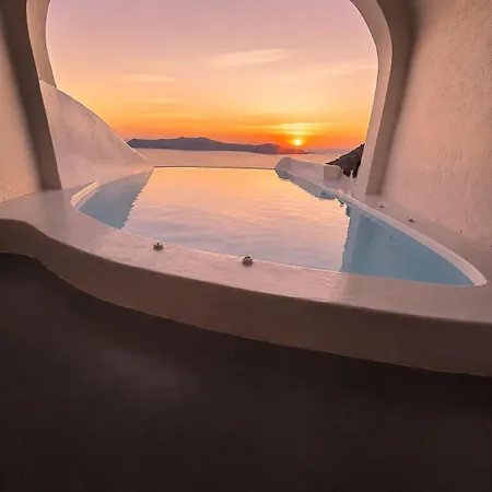 Sun Rocks Boutique - Caldera View & Sunset Dining Experience Hotell 3*