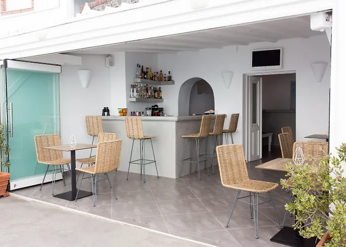 Sun Rocks Boutique Hotel 3*