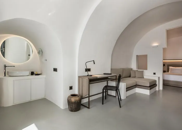 Sun Rocks Boutique Hotel 3*