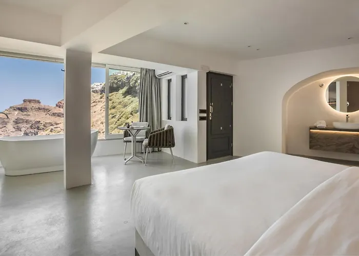 Sun Rocks Boutique - Caldera View & Sunset Dining Experience 3* פירוסטפני