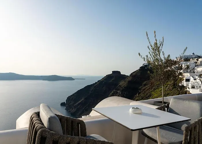 Sun Rocks Boutique - Caldera View & Sunset Dining Experience