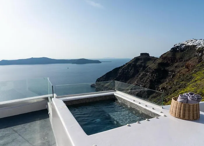 Sun Rocks Boutique - Caldera View & Sunset Dining Experience פירוסטפני