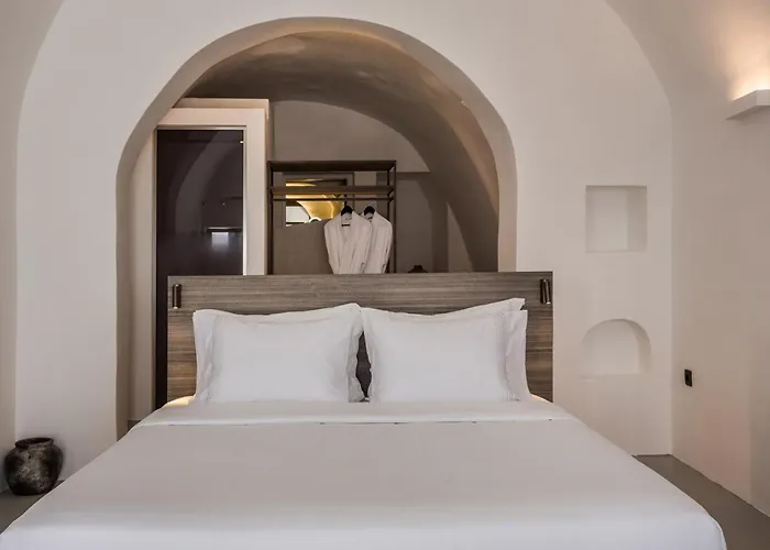 Sun Rocks Boutique - Caldera View & Sunset Dining Experience מלון 3*