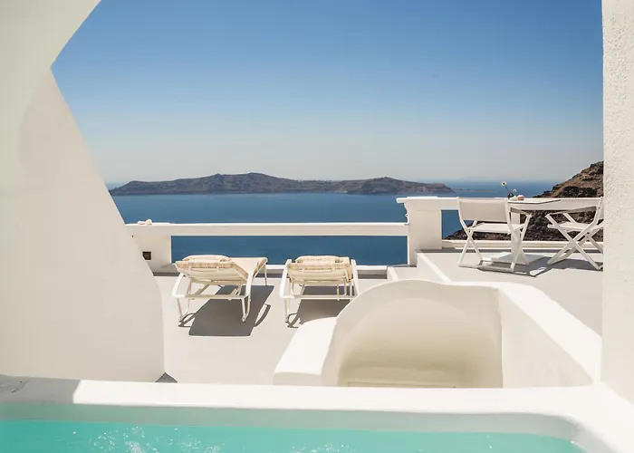 Sun Rocks Boutique - Caldera View & Sunset Dining Experience מלון פירוסטפני