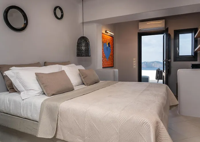 Sun Rocks Boutique - Caldera View & Sunset Dining Experience מלון פירוסטפני