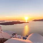 Sun Rocks Boutique - Caldera View & Sunset Dining Experience