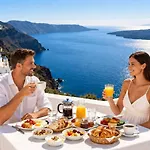 Sun Rocks Boutique - Caldera View & Sunset Dining Experience Hotel