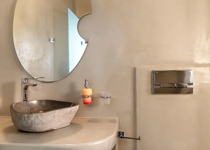 Sun Rocks Boutique 3* Firostefani