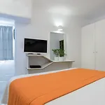 Sun Rocks Boutique - Caldera View & Sunset Dining Experience Hotel 3*