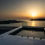 Hotel Sun Rocks Boutique - Caldera View & Sunset Dining Experience