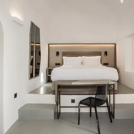 Sun Rocks Boutique Hotel Firostefani